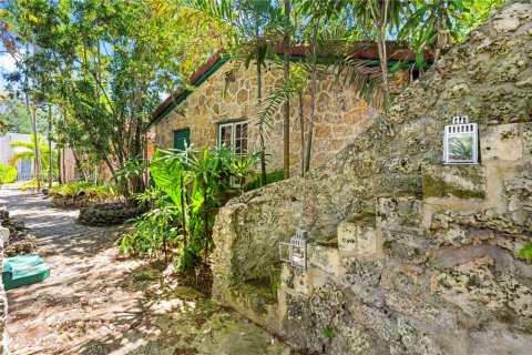 Casa en venta en Coral Gables, Florida, 5 dormitorios, 44.87 m2 № 2078205 - foto 18
