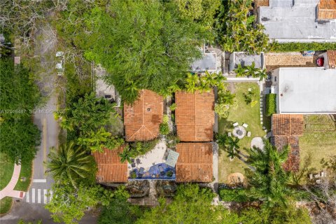 Casa en venta en Coral Gables, Florida, 5 dormitorios, 44.87 m2 № 2078205 - foto 4