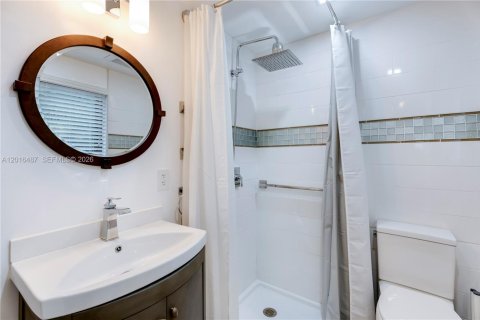 Casa en venta en Coral Gables, Florida, 5 dormitorios, 44.87 m2 № 2078205 - foto 14