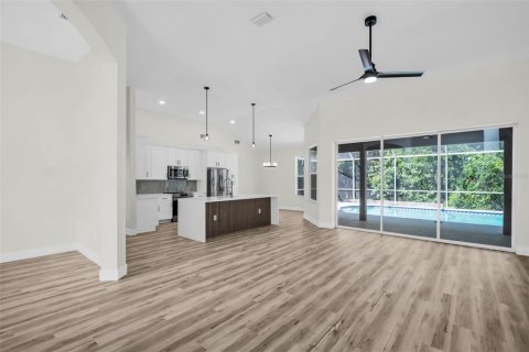 Casa en venta en Odessa, Florida, 4 dormitorios, 205.87 m2 № 1644348 - foto 12