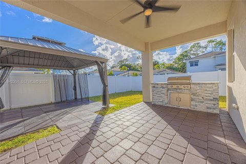 Casa en venta en Jupiter, Florida, 4 dormitorios, 158.86 m2 № 1999816 - foto 1