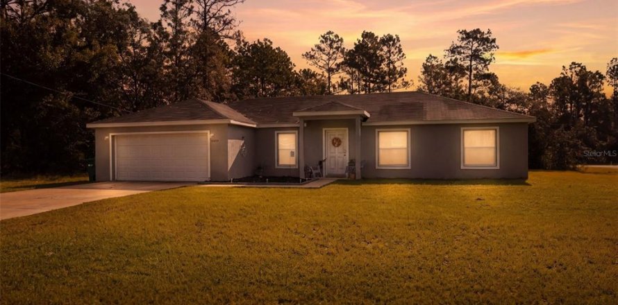 Casa en Citrus Springs, Florida 4 dormitorios, 145.67 m2 № 2383308