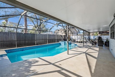 House in Temple Terrace, Florida 4 bedrooms, 208.57 sq.m. № 2132809 - photo 22