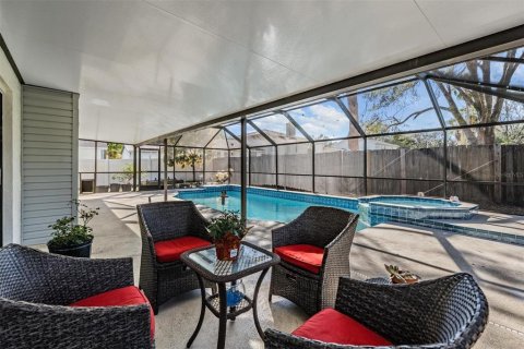 House in Temple Terrace, Florida 4 bedrooms, 208.57 sq.m. № 2132809 - photo 20