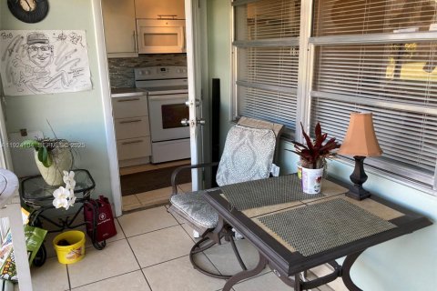 Condominio en venta en Hollywood, Florida, 1 dormitorio, 66.89 m2 № 1982828 - foto 25