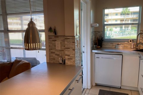 Condominio en venta en Hollywood, Florida, 1 dormitorio, 66.89 m2 № 1982828 - foto 9