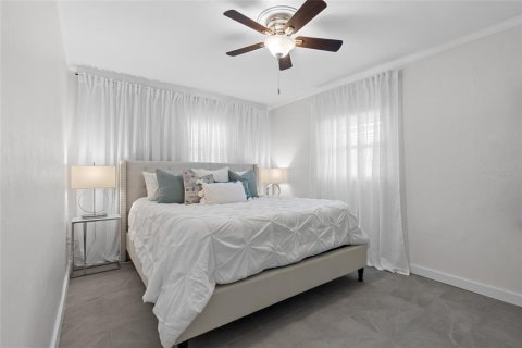 House in Saint Petersburg, Florida 2 bedrooms, 69.49 sq.m. № 1854454 - photo 14