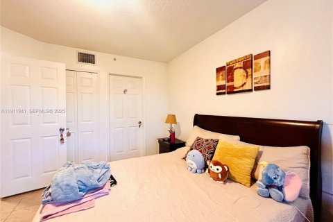 Купить кондоминиум в Катлер-Бей, Флорида 2 спальни, 75.9м2, № 1967384 - фото 12