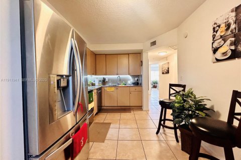 Купить кондоминиум в Катлер-Бей, Флорида 2 спальни, 75.9м2, № 1967384 - фото 7