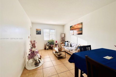 Купить кондоминиум в Катлер-Бей, Флорида 2 спальни, 75.9м2, № 1967384 - фото 5