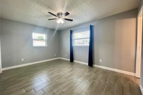 Villa ou maison à louer à Deltona, Floride: 2 chambres, 91.97 m2 № 2383913 - photo 20