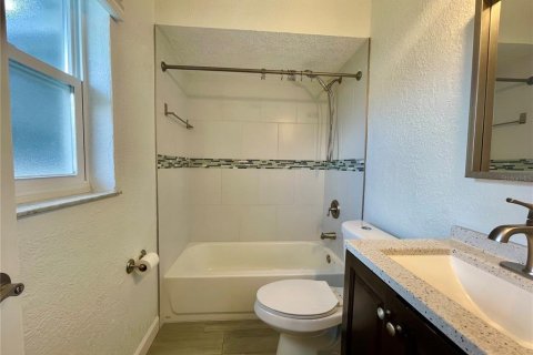 Villa ou maison à louer à Deltona, Floride: 2 chambres, 91.97 m2 № 2383913 - photo 24