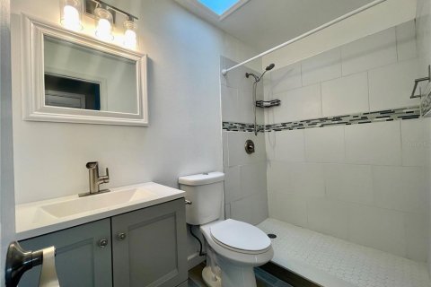 Villa ou maison à louer à Deltona, Floride: 2 chambres, 91.97 m2 № 2383913 - photo 19