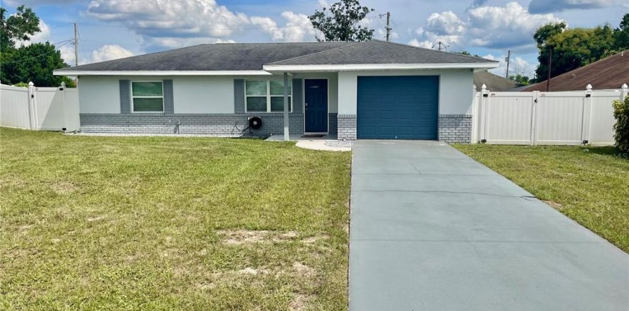 Villa ou maison à Deltona, Floride 2 chambres, 91.97 m2 № 2383913