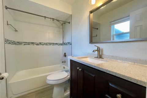 Villa ou maison à louer à Deltona, Floride: 2 chambres, 91.97 m2 № 2383913 - photo 23