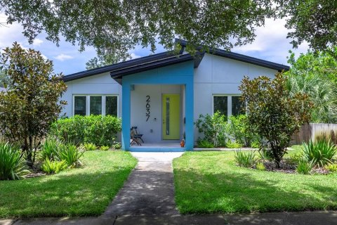 Propiedad comercial en venta en Saint Petersburg, Florida, 4 dormitorios, 216.28 m2 № 1842056 - foto 2
