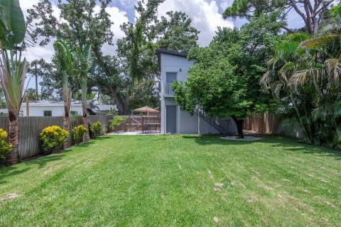 Propiedad comercial en venta en Saint Petersburg, Florida, 4 dormitorios, 216.28 m2 № 1842056 - foto 30