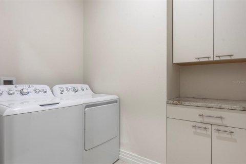 Propiedad comercial en venta en Saint Petersburg, Florida, 4 dormitorios, 216.28 m2 № 1842056 - foto 25