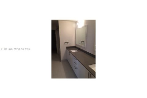 Copropriété à vendre à Miami, Floride: 1 chambre № 2052204 - photo 4