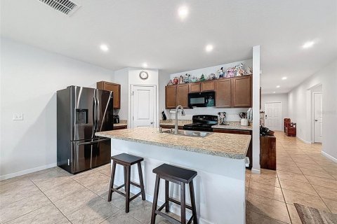 House in Davenport, Florida 4 bedrooms, 158.21 sq.m. № 1835449 - photo 6