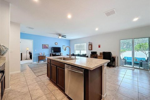 House in Davenport, Florida 4 bedrooms, 158.21 sq.m. № 1835449 - photo 11