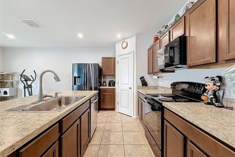 House in Davenport, Florida 4 bedrooms, 158.21 sq.m. № 1835449 - photo 7