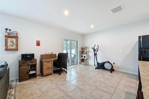 House in Davenport, Florida 4 bedrooms, 158.21 sq.m. № 1835449 - photo 13