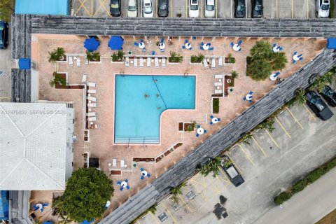 Copropriété à vendre à Fort Lauderdale, Floride: 2 chambres, 93.65 m2 № 2036193 - photo 25