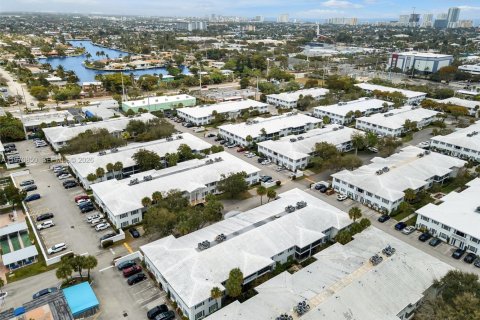 Copropriété à vendre à Fort Lauderdale, Floride: 2 chambres, 93.65 m2 № 2036193 - photo 30