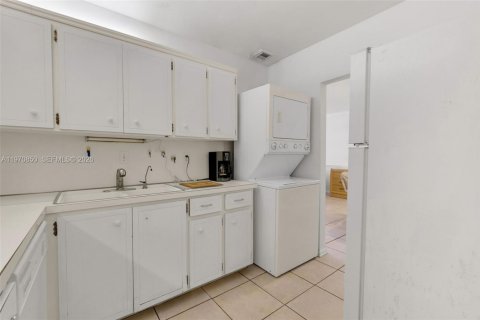 Copropriété à vendre à Fort Lauderdale, Floride: 2 chambres, 93.65 m2 № 2036193 - photo 12