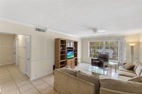 Copropriété à vendre à Fort Lauderdale, Floride: 2 chambres, 93.65 m2 № 2036193 - photo 8
