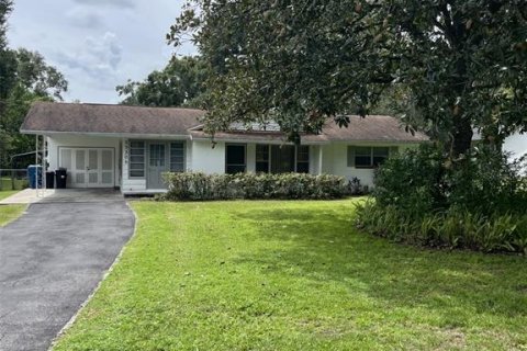 House in Dade City, Florida 2 bedrooms, 82.5 sq.m. № 1917898 - photo 1