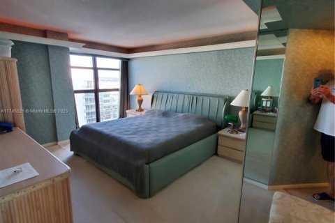 Condo in Miami Beach, Florida, 2 bedrooms  № 1727350 - photo 10