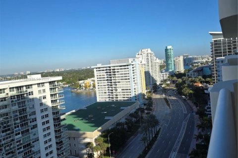 Condo in Miami Beach, Florida, 2 bedrooms  № 1727350 - photo 4