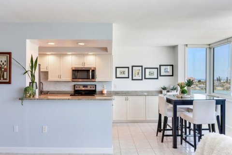 Copropriété à louer à Clearwater, Floride: 2 chambres, 125.42 m2 № 1831675 - photo 5