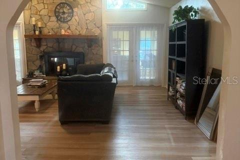 House in Umatilla, Florida 4 bedrooms, 218.04 sq.m. № 2113947 - photo 14