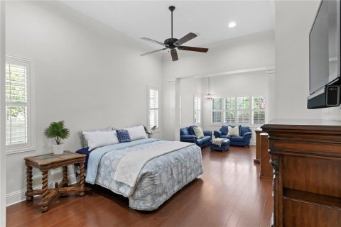 House in Tampa, Florida 5 bedrooms, 387.12 sq.m. № 1719721 - photo 12