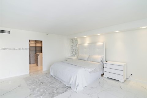 Снять в аренду кондоминиум в Авентура, Флорида 2 спальни, 176.61м2, № 1954615 - фото 22