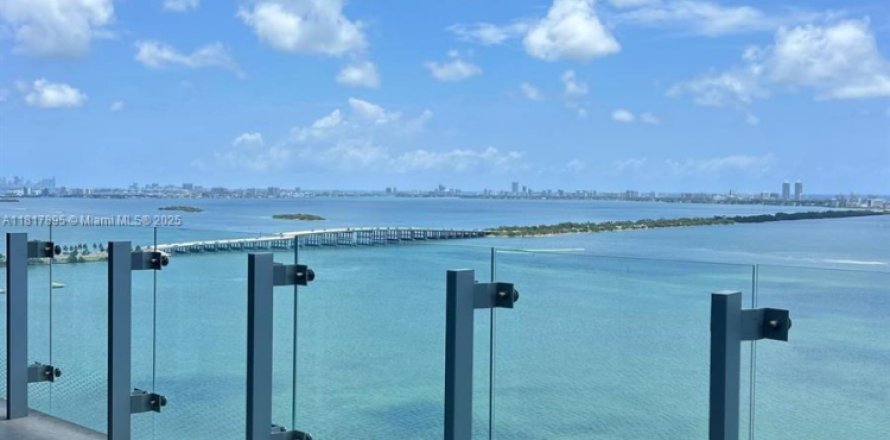 Appartement à Miami, Floride 3 chambres, 241.55 m2 № 1784245