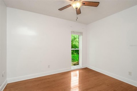 Townhouse in Largo, Florida 2 bedrooms, 75.81 sq.m. № 2386309 - photo 15