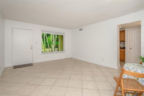 Townhouse in Largo, Florida 2 bedrooms, 75.81 sq.m. № 2386309 - photo 10
