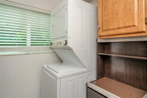 Townhouse in Largo, Florida 2 bedrooms, 75.81 sq.m. № 2386309 - photo 7