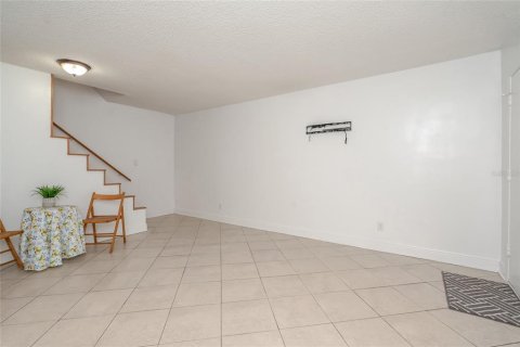 Townhouse in Largo, Florida 2 bedrooms, 75.81 sq.m. № 2386309 - photo 11