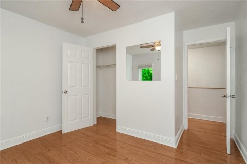 Townhouse in Largo, Florida 2 bedrooms, 75.81 sq.m. № 2386309 - photo 16