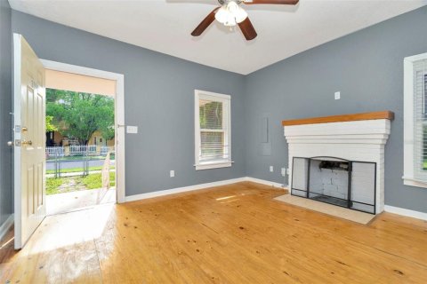 Casa en venta en Tampa, Florida, 3 dormitorios, 102.19 m2 № 1917617 - foto 3