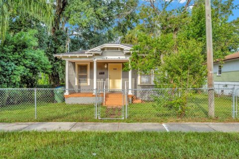 Casa en venta en Tampa, Florida, 3 dormitorios, 102.19 m2 № 1917617 - foto 2