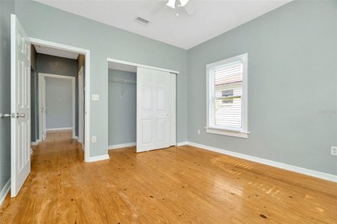 Casa en venta en Tampa, Florida, 3 dormitorios, 102.19 m2 № 1917617 - foto 19