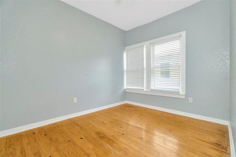 Casa en venta en Tampa, Florida, 3 dormitorios, 102.19 m2 № 1917617 - foto 22