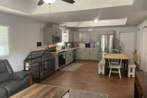 House in Okeechobee, Florida 3 bedrooms, 121.52 sq.m. № 2083293 - photo 8