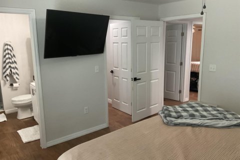 House in Okeechobee, Florida 3 bedrooms, 121.52 sq.m. № 2083293 - photo 15